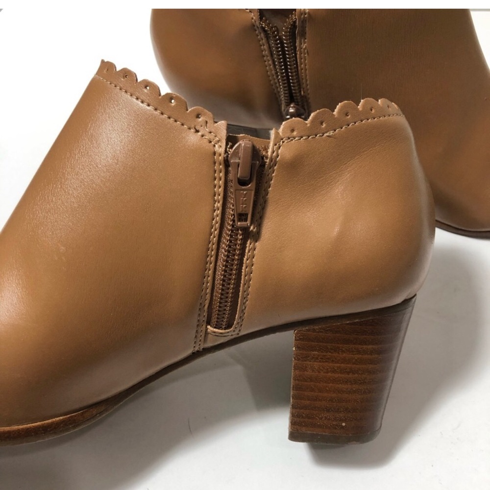 Jack Rogers leather tan booties. Size 8. In good condition. - Picture 6 of 9